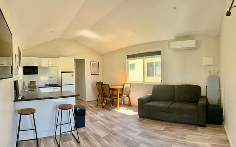 Timbertown Motel - Accommodation Redcliffe 1
