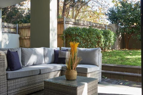 Warrawee Garden - Premium 3 Bedroom Apartment - Accommodation Redcliffe 1