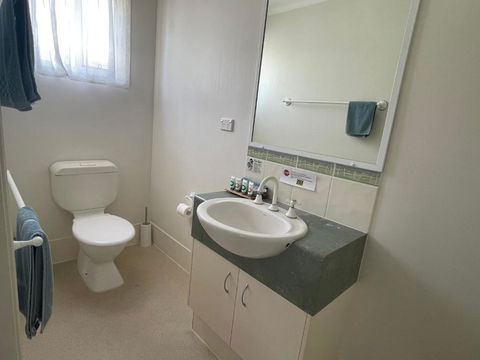 Warrego Motel - Accommodation Redcliffe 1