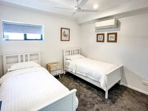 Williamstown Townhouse - Accommodation Redcliffe 1