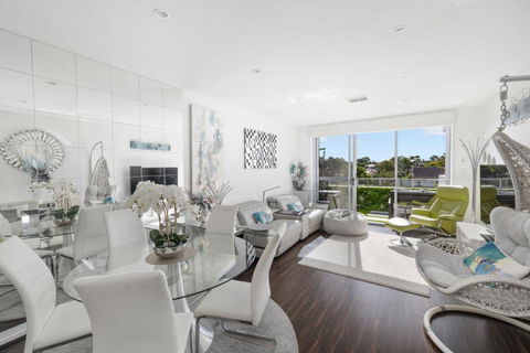 Willoughby Luxe - Modern Stay Near Sydney CBD - Accommodation Redcliffe 0