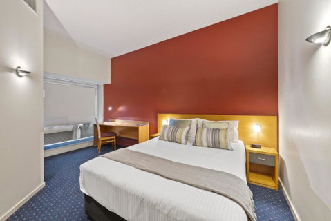 YEHS Hotel Melbourne CBD - Accommodation Redcliffe 3