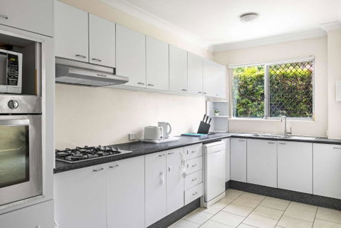 Warm Oasis At Parramatta- 2 BR - Free Parking - Near Shops - Accommodation Redcliffe 2