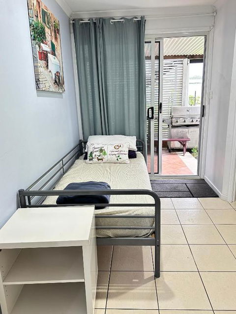 Zen Escape Guest House- Zen Garden Tiny Home, Nooky Studio - Accommodation Redcliffe 1
