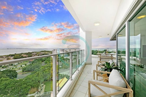 ZEN TOWERS: Cozy Executive 3-BR Family Apt In Darwin City - Accommodation Redcliffe 0