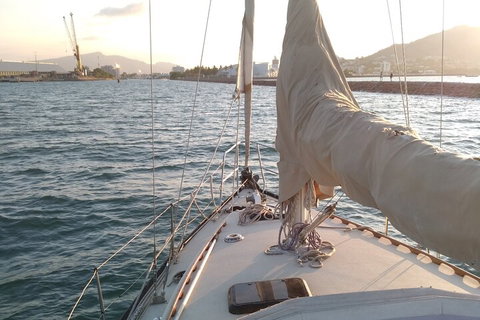 Townsville Small Group Early Morning Sailing Cruise Boat Tour Charter Hire - Accommodation Redcliffe 1