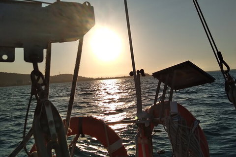 Townsville Private Hire Sunset Sail Sailing Cruise Boat Tour Charter Experience - Accommodation Redcliffe 4