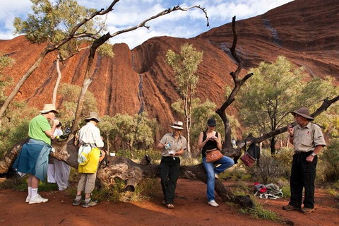 Full Uluru Base Walk At Sunrise Including Breakfast - Accommodation Redcliffe 5