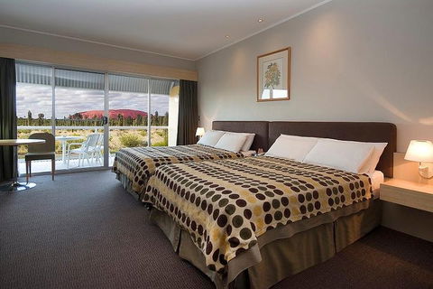 3-Day Uluru-Kata Tjuta And Kings Canyon 4WD Small-Group Eco-Tour From Alice Springs - Accommodation Redcliffe 0
