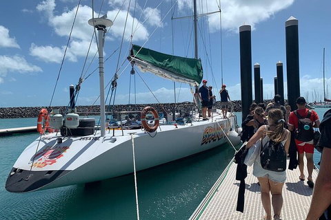 2-Night Whitsundays Sailing Cruise Incl. Whitehaven Beach & Great Barrier Reef - Accommodation Redcliffe 0
