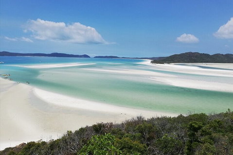 2-Night Whitsundays Sailing Cruise Incl. Whitehaven Beach & Great Barrier Reef - Accommodation Redcliffe 1