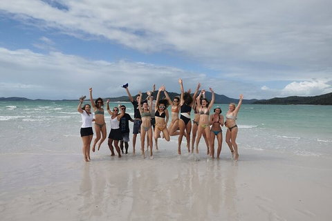 2-Night Whitsundays Sailing Cruise Incl. Whitehaven Beach & Great Barrier Reef - Accommodation Redcliffe 4