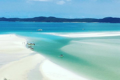 2-Night Whitsundays Sailing Cruise Incl. Whitehaven Beach & Great Barrier Reef - Accommodation Redcliffe 5