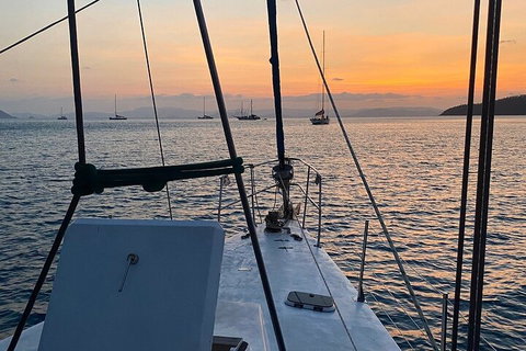 2 Night Small Group Whitsundays Sailing Adventure Aboard Mandrake - Accommodation Redcliffe 2