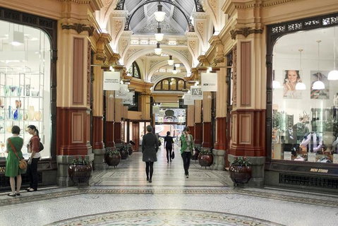 Small-Group Melbourne Sightseeing Tour - Accommodation Redcliffe 2