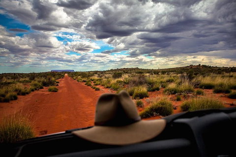 Mount Conner 4WD Small Group Tour From Ayers Rock Including Dinner - Accommodation Redcliffe 4