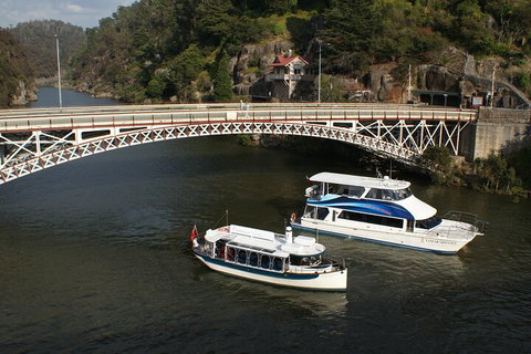 Cataract Gorge Cruise 11:30 Am - Accommodation Redcliffe 1