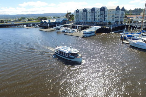 Cataract Gorge Cruise 11:30 Am - Accommodation Redcliffe 3